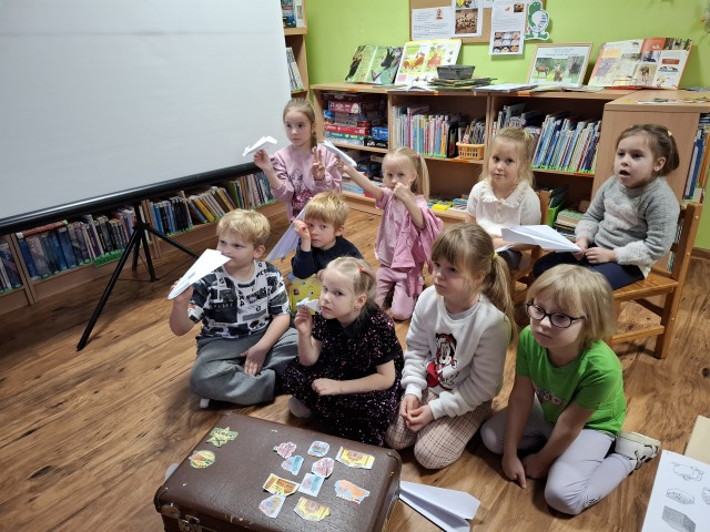 Rīta stunda ar Ceļotāju čemodānu